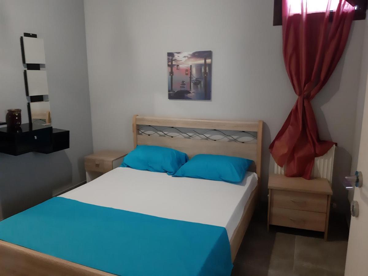 Soula'S Sunshine Blue Apartment Nea Karvali Bagian luar foto